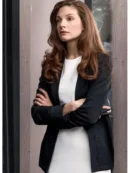 Katherine Cunningham Yellowstone Christina Coat